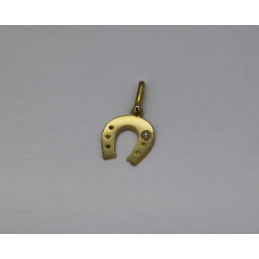 Pendentif or jaune 18 carats et diamant "fer à cheval" 12 x 10 mm