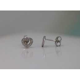 Boucles d'oreilles or 18 carats et diamant  0,012 carat "cœur"