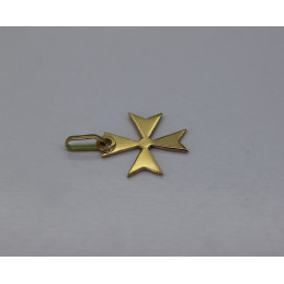 Pendentif or jaune 18 carats "croix de Malte" 15 mm