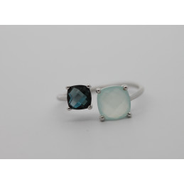 Bague or blanc 18 carats, topaze blue London et calcédoine