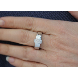 Bague or blanc 18 carats et diamant 0,16 carat