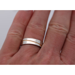 Alliance argent et plaque or "Zakari" 6,5 mm pour homme Alliance argent et plaque or "Zakari" 6,5 mm pour homme