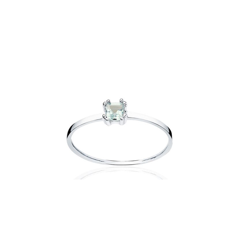 Bague or 18 carats et aigue-marine