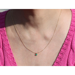 Chaine or jaune 18 carats et émeraude 4 mm