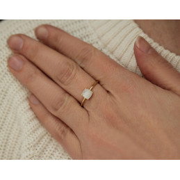 Bague or 18 carats et pierre de lune pour femme
