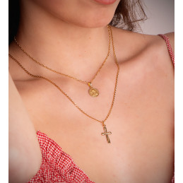 Croix or jaune 18 carats torsadée