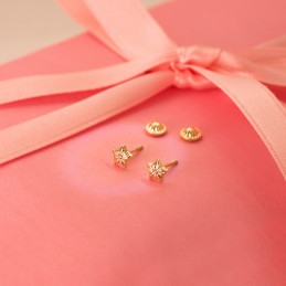 Boucles d'oreilles or 18 carats et zirconium "étoile"