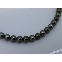 Collier 43 perles de Tahiti rondes 9/10 mm de longueur 40 cm