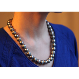 Collier 33 perles de Tahiti rondes 12/13 mm de longueur 40 cm