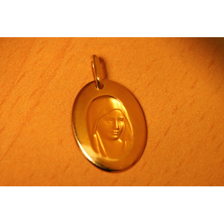 Médaille En Or Jaune 18 Carats - Poids 2.39 Grammes, Motif Vierge, Occasion Remise à Neuf