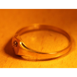 Chevalière or 18 carats pour femme forme ronde et diamant 0,006 carat