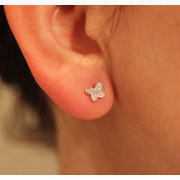 Boucles d'oreilles diamant et or 18 carats "papillon"